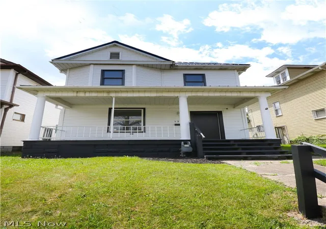 1st image of 1302 Oregon Ave, Steubenville, OH 43952 | MLS# 5218857