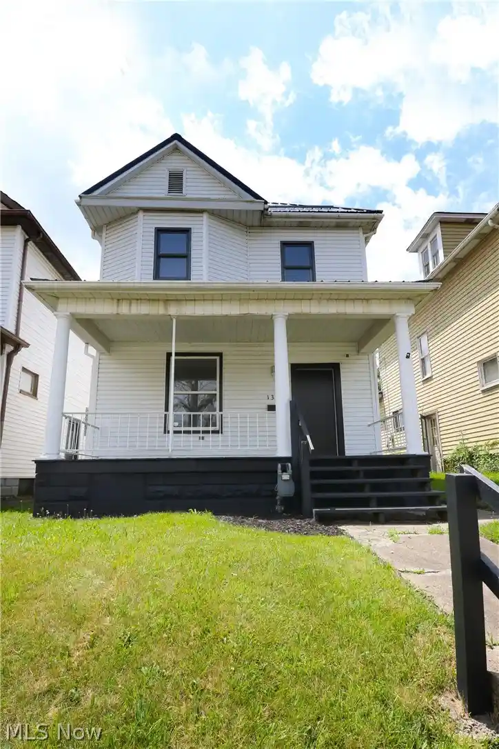 Single family home for sale at 1302 Oregon Ave, Steubenville, OH 43952 | MLS# 5218857