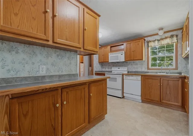 Homes for sale in Little Hocking, OH | 4731 State Route 555, Little Hocking, OH 45742 | MLS# 5219076