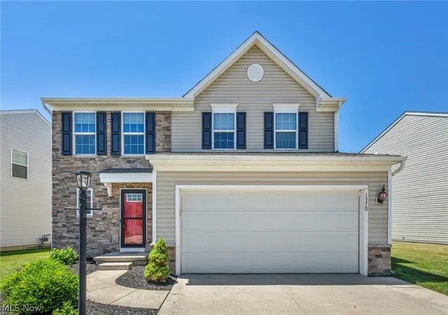 Photo 2 of Single family home for sale at 1570 Arbor Dr, Willoughby, OH 44094 | MLS# 5218808 | Listing updated on 2026-06-28
