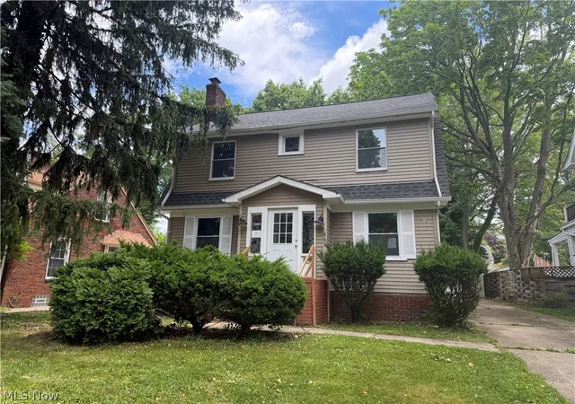 Homes for sale in Cleveland Heights, OH | 951 Roanoke Rd, Cleveland Heights, OH 44121 | MLS# 5200818