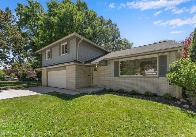 Homes for sale in Beachwood, OH | 2120 Cedarview Dr, Beachwood, OH 44122 | MLS# 5217070