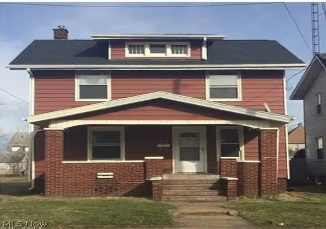 1st image of 914 Shadyside Ave Sw, Canton, OH 44710 | MLS# 5219152