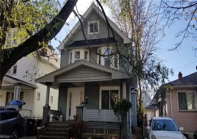 Homes for sale in Cleveland, OH | 3915 Hyde Ave, Cleveland, OH 44109 | MLS# 5218721