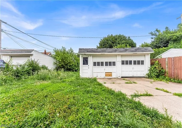 Homes for sale in Cleveland, OH | 3819 W 137th St, Cleveland, OH 44111 | MLS# 5218711