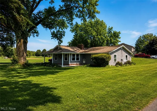 Homes for sale in Massillon, OH | 3146 Meadowwood St Nw, Massillon, OH 44646 | MLS# 5219208