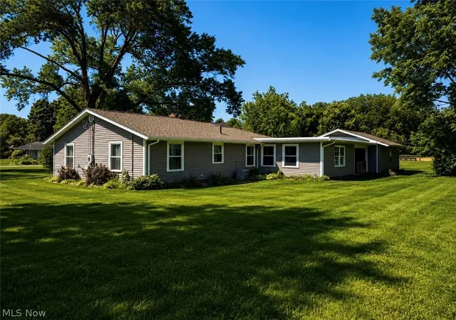 Homes for sale in Massillon, OH | 3146 Meadowwood St Nw, Massillon, OH 44646 | MLS# 5219208