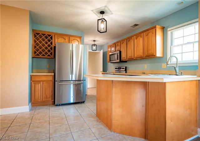 4th image of 1852 Massachusetts Ave, Poland, OH 44514