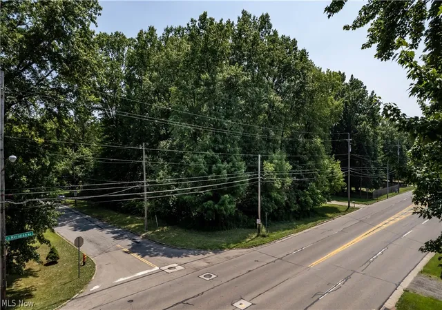 1st image of S Meridian Rd, Youngstown, OH 44511 | MLS# 5195395