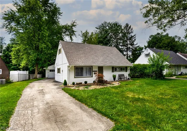 4th image of 2379 Clyde St, Youngstown, OH 44514 | MLS# 5219275
