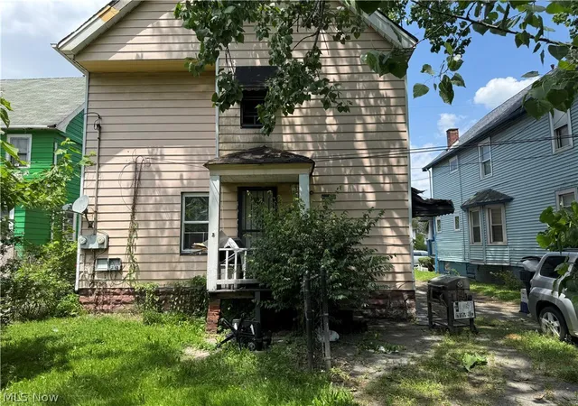 Listing Photo 2 - Condo for sale in building located at 9418 Dickens Ave, Cleveland, OH 44104 - Unit #