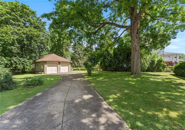 Photo 4 of Sale Pending at 21820 Mastick Rd, Cleveland, OH 44126 | MLS# 5219049 | Listing updated on 2026-07-08