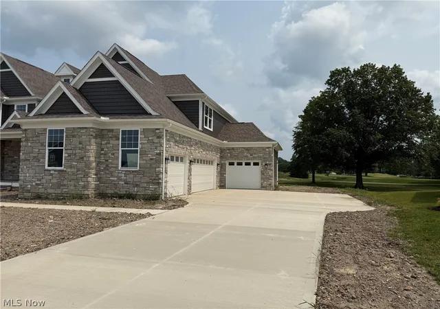Photo 2 of Sale Pending at 32585 Royal Troon Dr, Avon Lake, OH 44012 | MLS# 5219391 | Listing updated on 2026-08-25