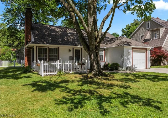 Homes for sale in Berea, OH | 266 Franklin Dr, Berea, OH 44017 | MLS# 5216016