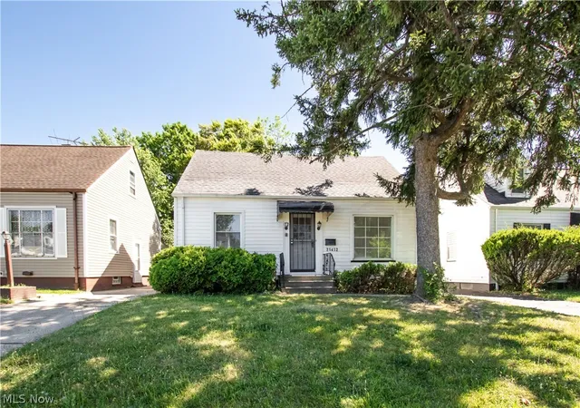Homes for sale in Maple Heights, OH | 21412 Watson Rd, Maple Heights, OH 44137 | MLS# 5213507