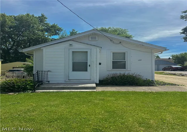 3rd image of 1275 Sawyer Ave, Akron, OH 44310 | MLS# 5218250