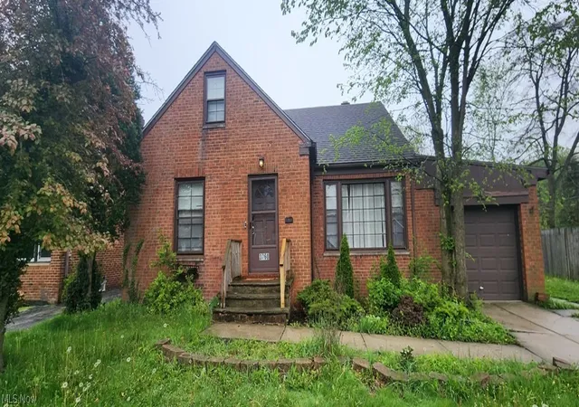 Homes for sale in South Euclid, OH | 3760 Colony Rd, South Euclid, OH 44118 | MLS# 5219412