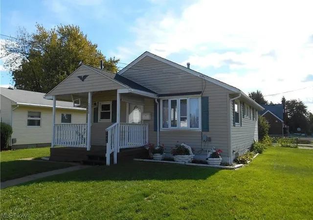 Photo 1 of Single family home for sale at 3024 Belmont Pl Sw, Canton, OH 44710 | MLS# 5219483 | Listing updated on 2026-06-16
