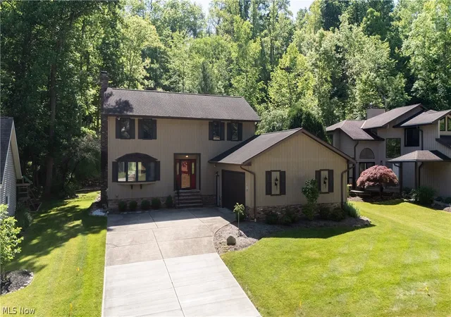 Homes for sale in Brecksville, OH | 8365 Crinkleroot Clearing, Brecksville, OH 44141 | MLS# 5219131