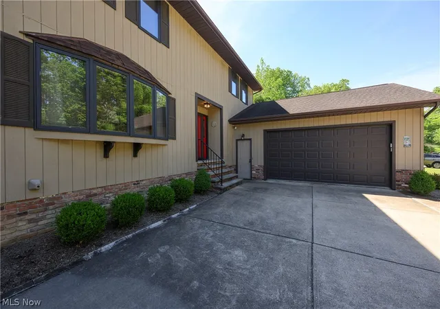Homes for sale in Brecksville, OH | 8365 Crinkleroot Clearing, Brecksville, OH 44141 | MLS# 5219131