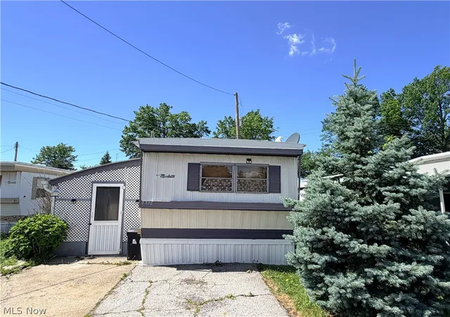 Homes for sale in Brooklyn, OH | 8316 Russell, Brooklyn, OH 44144 | MLS# 5219277