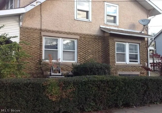 Photo 2 of Single family home for sale at 628 Maryland Ave Sw, Canton, OH 44710 | MLS# 5219497 | Listing updated on 2026-06-16