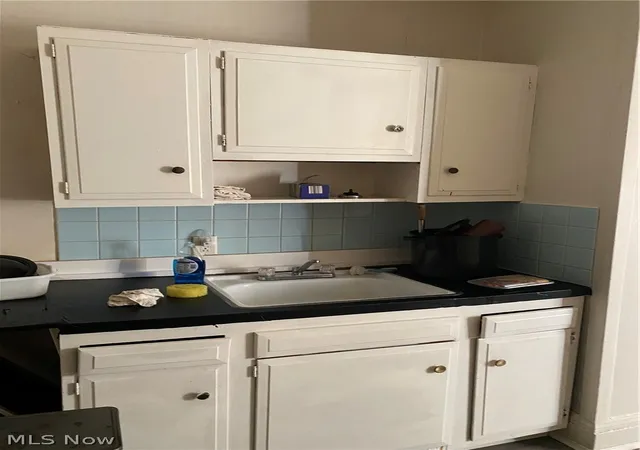Listing Photo 5 - Condo for sale in building located at 6622 Lansing, Cleveland, OH 44105