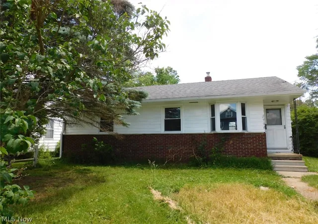 1st image of 2908 Columbus Ave, Ashtabula, OH 44004 | MLS# 5219602
