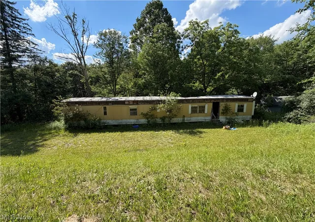Homes for sale in Dover, OH | 2799 Johnstown Rd Ne, Dover, OH 44622 | MLS# 5219600