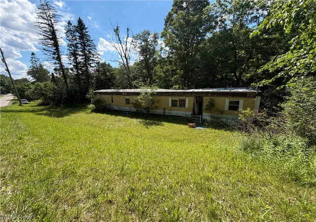 Homes for sale in Dover, OH | 2799 Johnstown Rd Ne, Dover, OH 44622 | MLS# 5219600