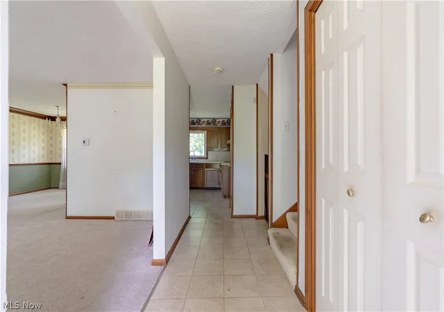 Photo 3 of Single family home for sale at 8142 Walter St Nw, Massillon, OH 44646 | MLS# 5219586 | Listing updated on 2026-09-25