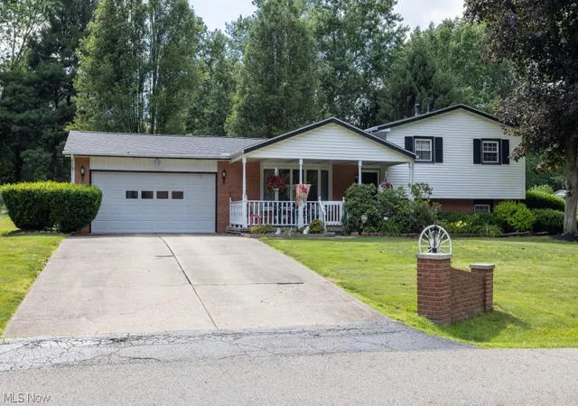Homes for sale in North Canton, OH | 8639 Candlewood Ave Nw, North Canton, OH 44720 | MLS# 5219004
