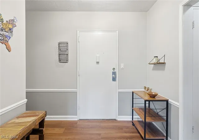 3rd image of 13800 Fairhill Rd, Cleveland, OH 44120