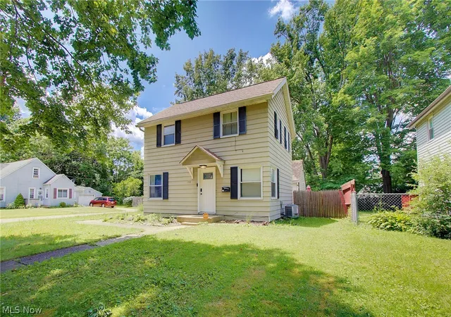 2nd image of 754 Hayden Ave, Akron, OH 44320 | MLS# 5219608