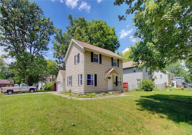 3rd image of 754 Hayden Ave, Akron, OH 44320 | MLS# 5219608