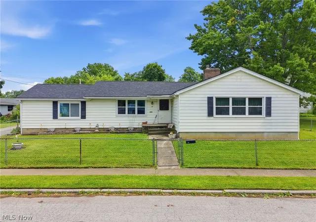 Homes for sale in Columbiana, OH | 14 N Cross St, Columbiana, OH 44408 | MLS# 5219656