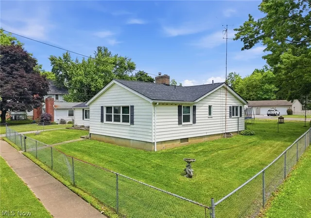Homes for sale in Columbiana, OH | 14 N Cross St, Columbiana, OH 44408 | MLS# 5219656