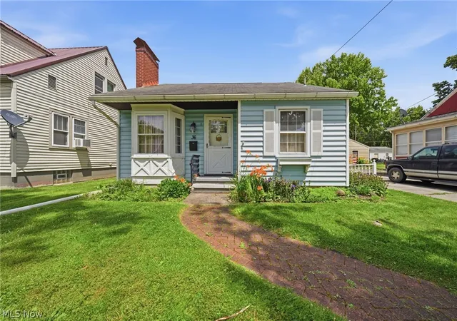 Photo 1 of Single family home for sale at 36 N Pearl St, Columbiana, OH 44408 | MLS# 5219655 | Listing updated on 2026-08-24