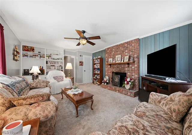 Photo 2 of Single family home for sale at 36 N Pearl St, Columbiana, OH 44408 | MLS# 5219655 | Listing updated on 2026-08-24