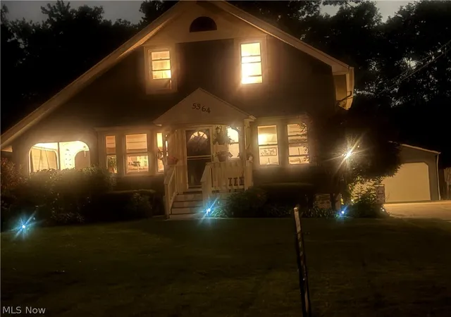 2nd image of 5364 Summit Rd, Lyndhurst, OH 44124 | MLS# 5215369