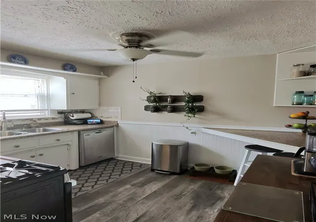 4th image of 5364 Summit Rd, Lyndhurst, OH 44124 | MLS# 5215369