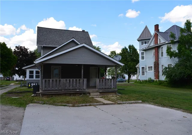 Photo 3 of Single family home for sale at 166 E Main St, New London, OH 44851 | MLS# 5219689 | Listing updated on 2026-07-16