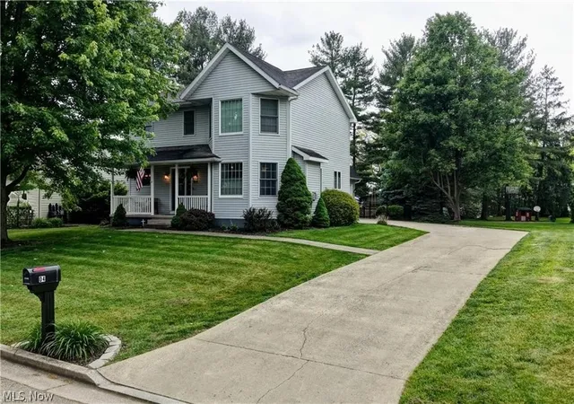 Homes for sale in Dover, OH | 104 Pinedale Dr, Dover, OH 44622 | MLS# 5218915