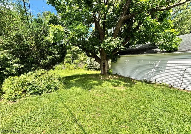 30th image of 24201 Yosemite Dr, Euclid, OH 44117 | MLS# 5219492