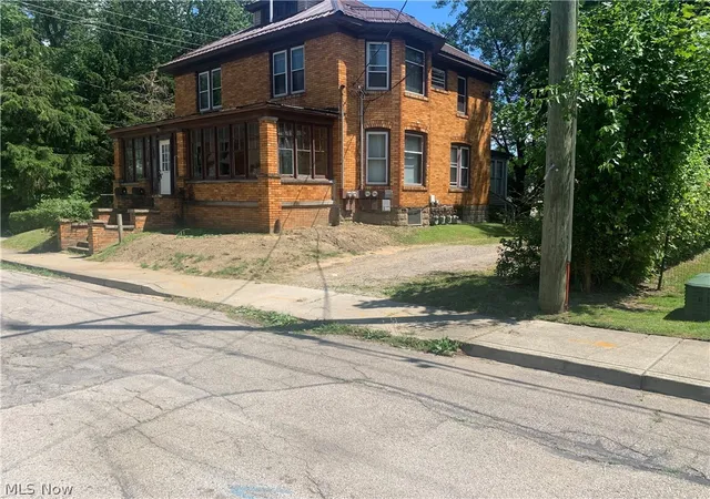 3rd image of 145 Grant St, Conneaut, OH 44030 | MLS# 5219416