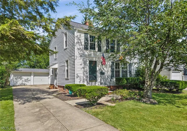 2nd image of 444 Canterbury Rd, Bay Village, OH 44140 | MLS# 5215218
