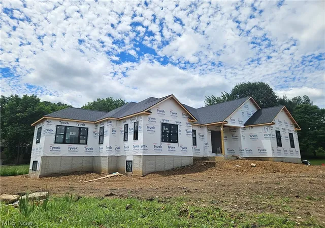 Photo 2 of Single family home for sale at 5272 Birkdale St Nw, Canton, OH 44708 | MLS# 5219699 | Listing updated on 2026-06-19
