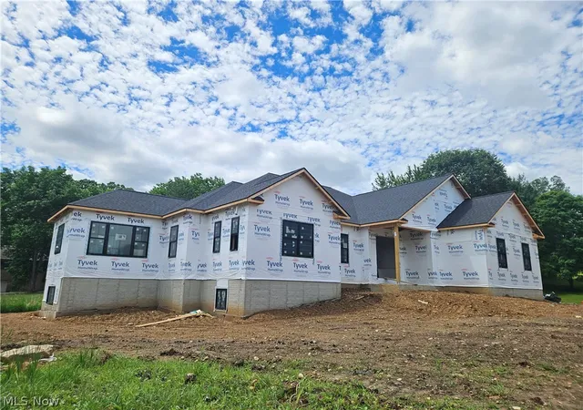 Photo 3 of Single family home for sale at 5272 Birkdale St Nw, Canton, OH 44708 | MLS# 5219699 | Listing updated on 2026-06-19