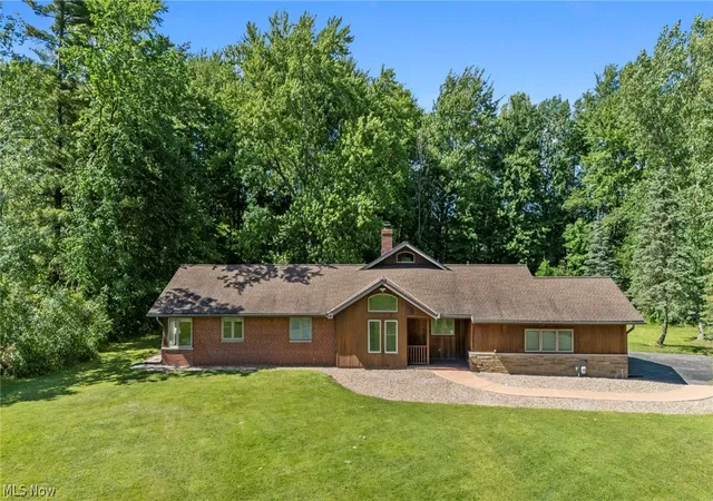 Photo 1 of Single family home for sale at 34995 Miles Rd, Chagrin Falls, OH 44022 | MLS# 5218842 | Listing updated on 2026-08-02