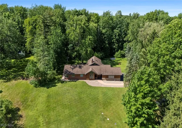 Photo 2 of Single family home for sale at 34995 Miles Rd, Chagrin Falls, OH 44022 | MLS# 5218842 | Listing updated on 2026-08-02